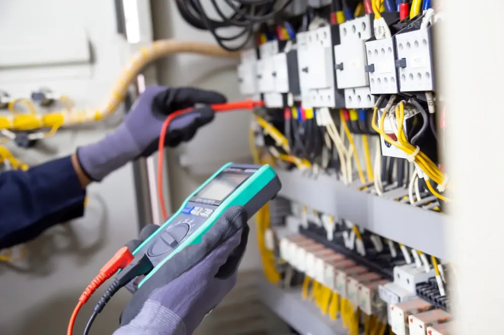 Maintenance électrique professionnelle à Toury