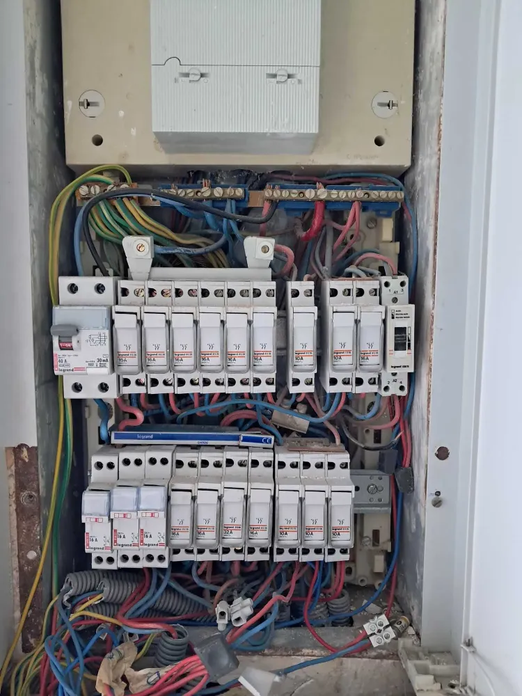 rénovation électrique toury avant