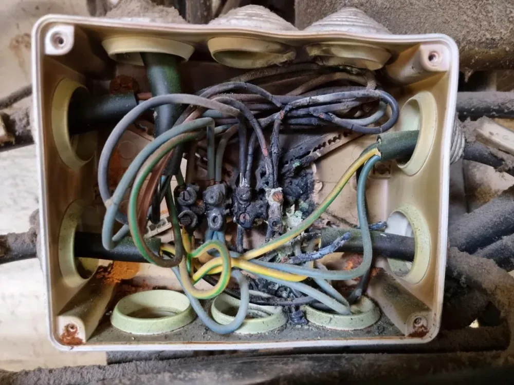 vieux cablage électrique